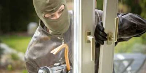 Hoţii au intrat în cantină pe geam Foto: Arhivă