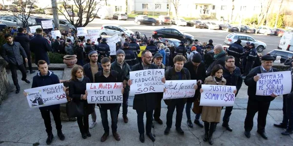 Maia Sandu privesc.eu