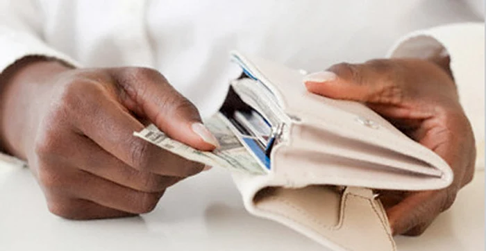 Nativii din zodia Leului trebuie să aibă marţi bani în portofelfoto: 123RF