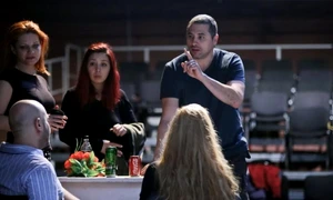 „Există lucruri comune pe care le au teatrul şi filmul“   interviu cu Radu JUDE jpeg