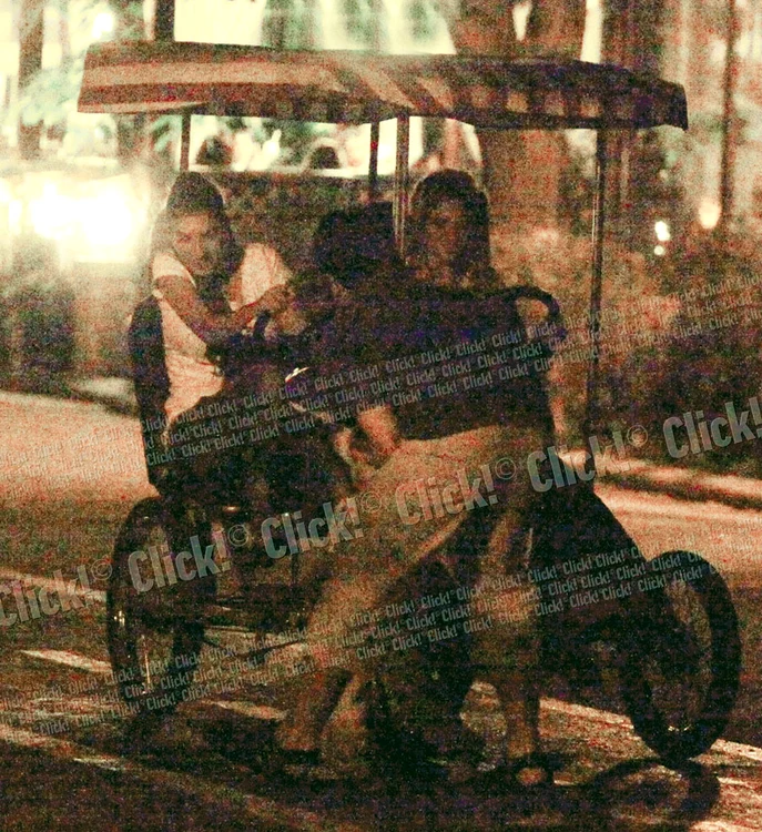 Cele două circulau regulamentar, pe pista bicicliştilor, dar distrate, ele erau gata să intre în băieţelul care a sărit chiar în faţa bicicletei