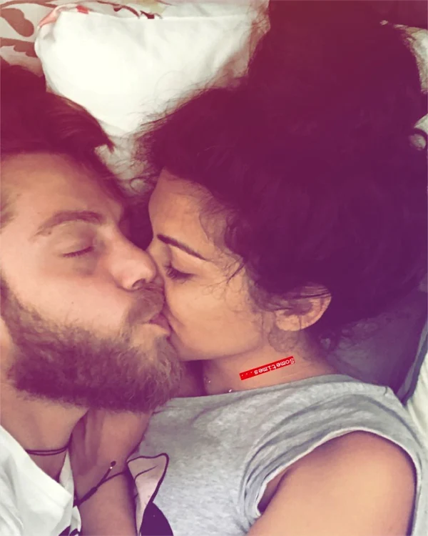 Doinita Oancea și iubitul pictor, mai îndrăgostiți ca niciodată