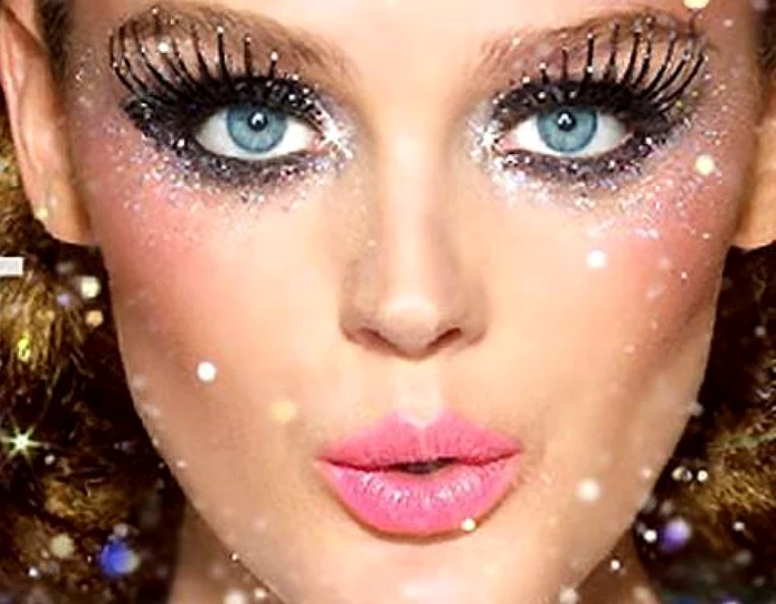 
    Katiușa Popovici, make-up artist, ne învață să ne machiem, în funcție de locul în care vom petrece Revelionul  