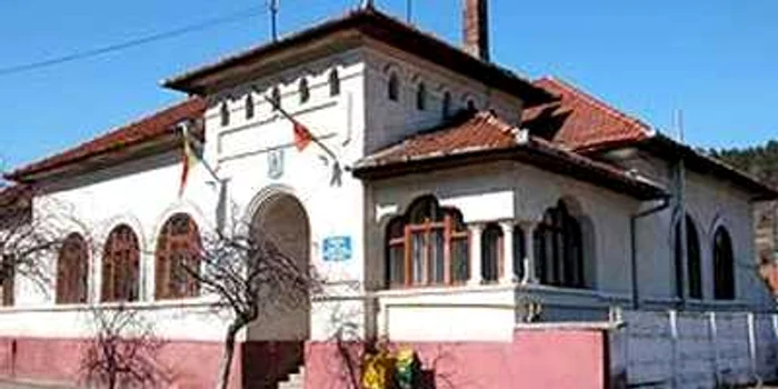 Alba Iulia: Restanţe salariale la şase primării din judeţ