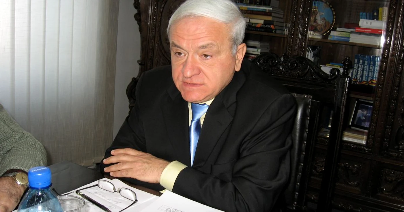 Aristotel Căncescu face acuzaţii de poliţie politică