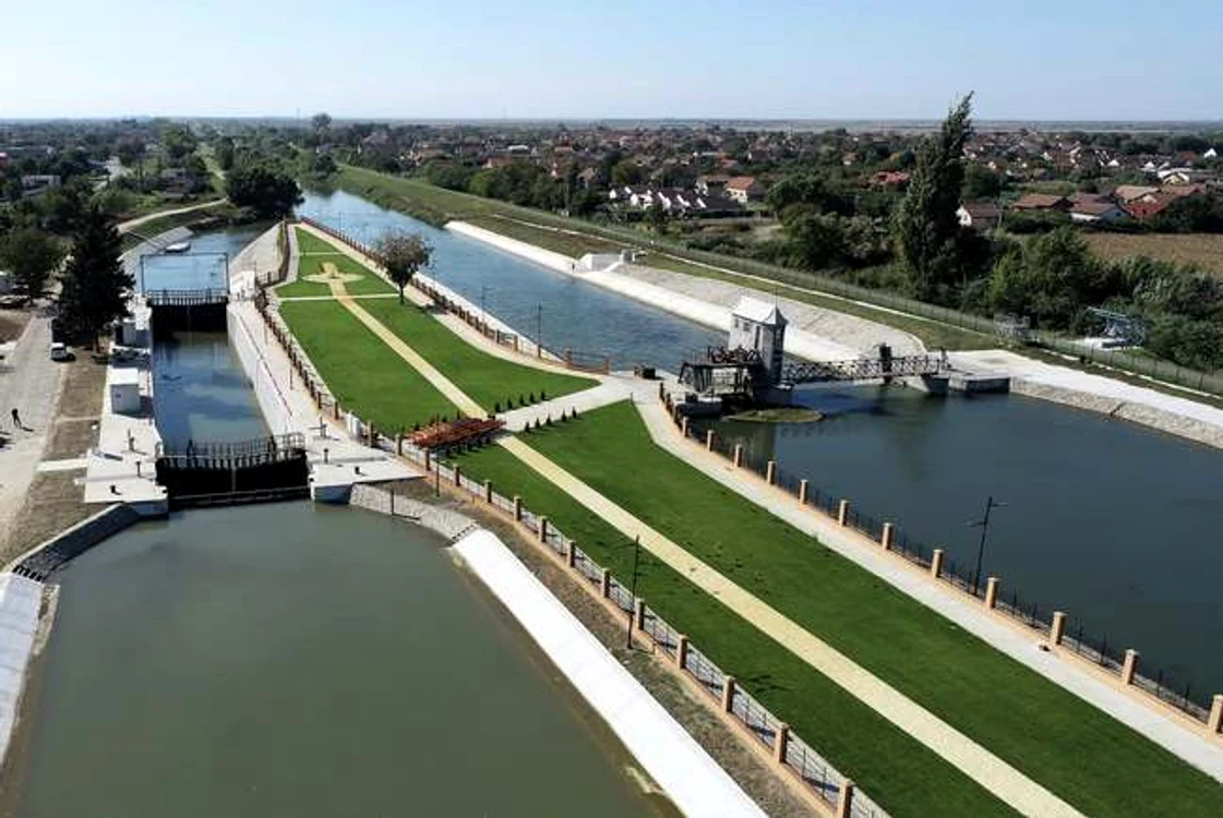 Ecluza refăcută la Sânmihaiu Român FOTO CJ Timiș