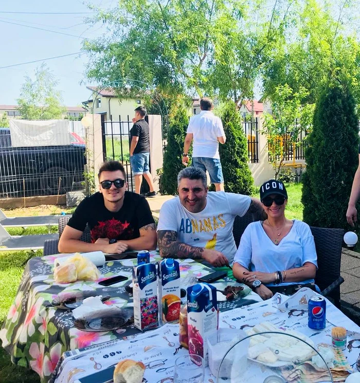 Anamaria Prodan, la masă cu finul Dani (stânga)