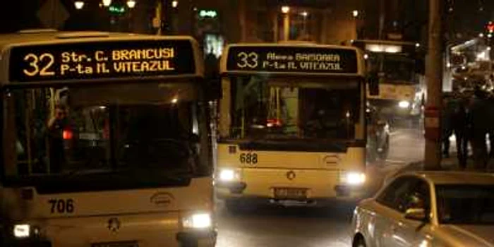 Transportul public va funcţiona după un program special de Crăciun