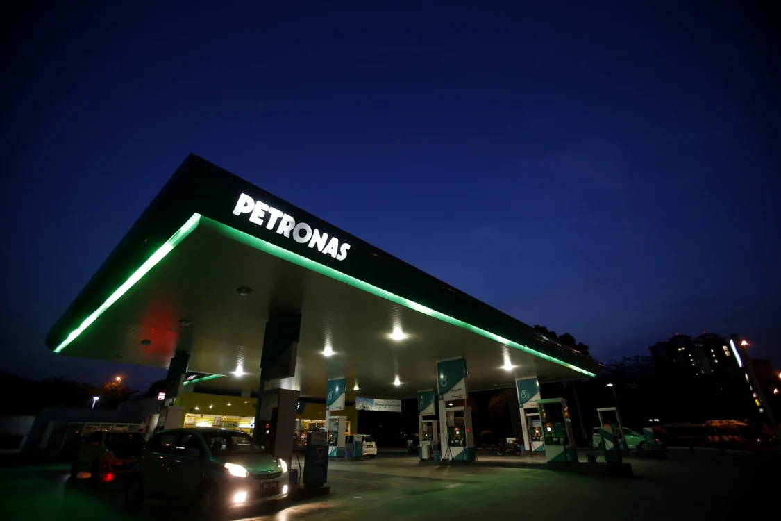 Preţul petrolului creşte de câteva zilele în condiţiile posibilei intervenţii în Siria. FOTO: Reuters