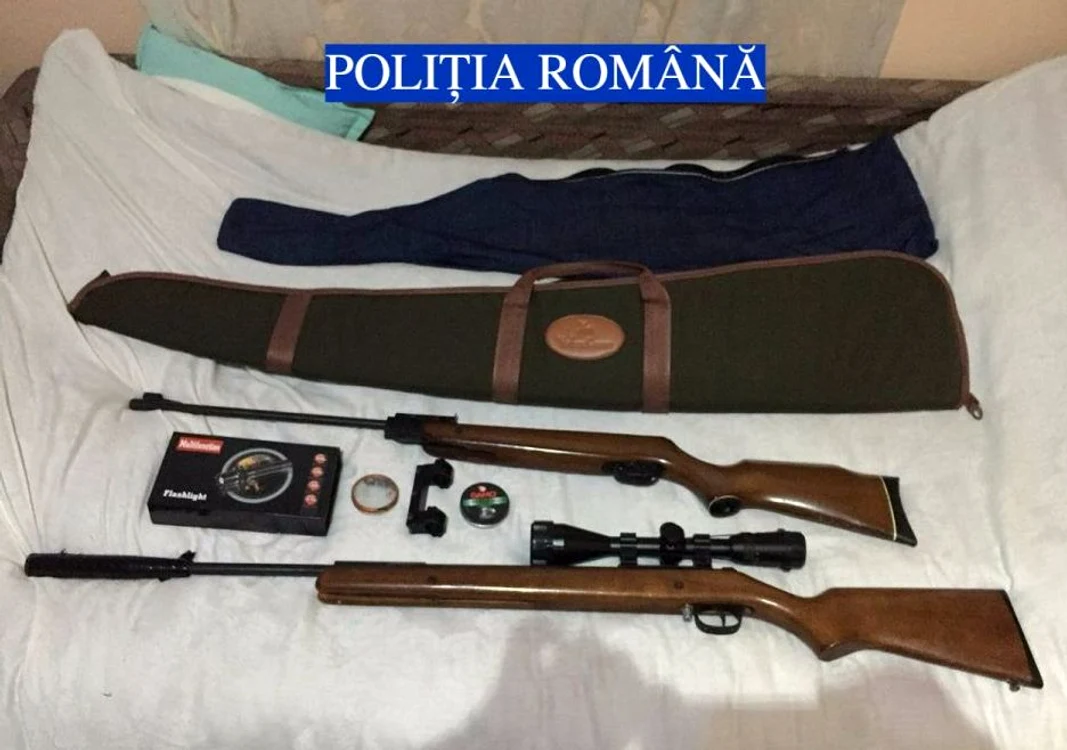 Armele găsite la perchezițiile din 2017 FOTO IPJ Alba