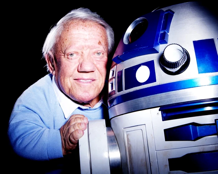 Kenny Baker i-a dat viaţa îndrăgitului personaj vreme de patru decenii FOTO knownpeople.net