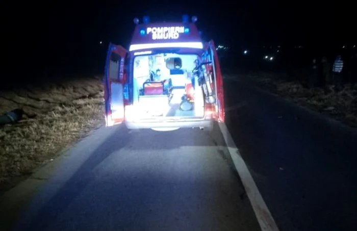 Echipaje de salvare au intervenit la locul accidentului FOTO Adevărul