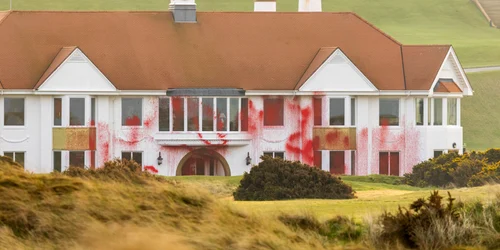 Trump Turnberry a fost vandalizat Foto Palestine Action X jpg