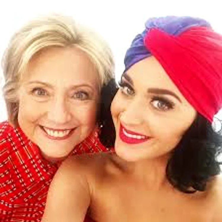 Katy Perry, susţinătoare înfocată a lui Hillary Clinton