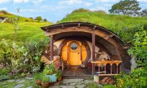 Casuta Hobbitul jpg