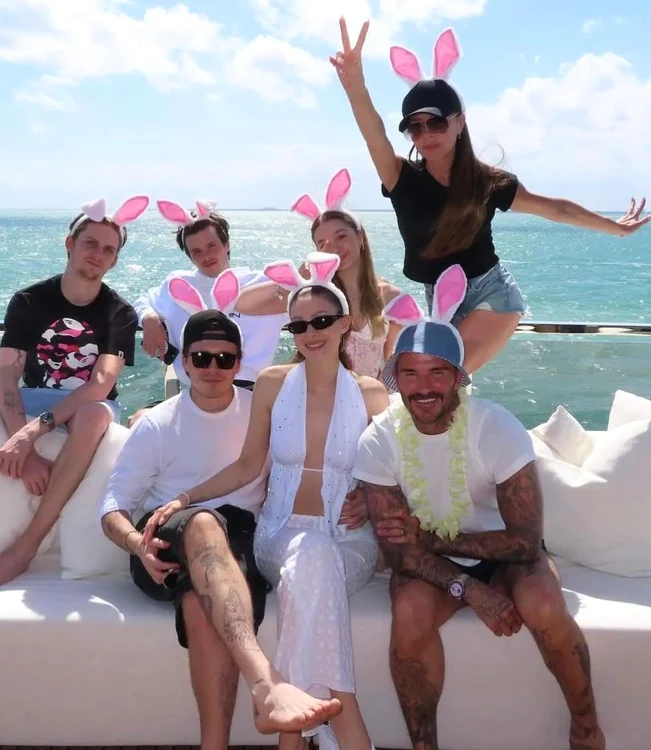 Familia Beckham s-a plimbat cu iahtul (Foto: Instagram)