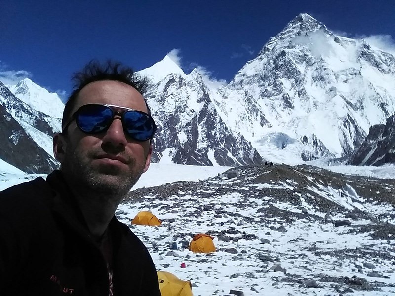 Horia Colibășanu a atins vârful Broad Peak, aflat la 8.051 de metri. Al zecelea „optmiar” pentru alpinistul timișorean