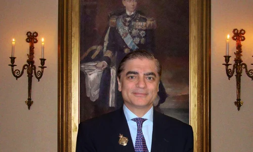 Printul Paul Lambrino de Romania si Printesa Lia (3) jpg