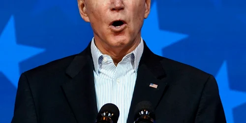 Joe Biden insotit de senatoarea Kamala Harris vorbeşte la Queen theater pe 5 noiembrie în Wilmington Delaware FOTO Getty Images / Drew Angerer