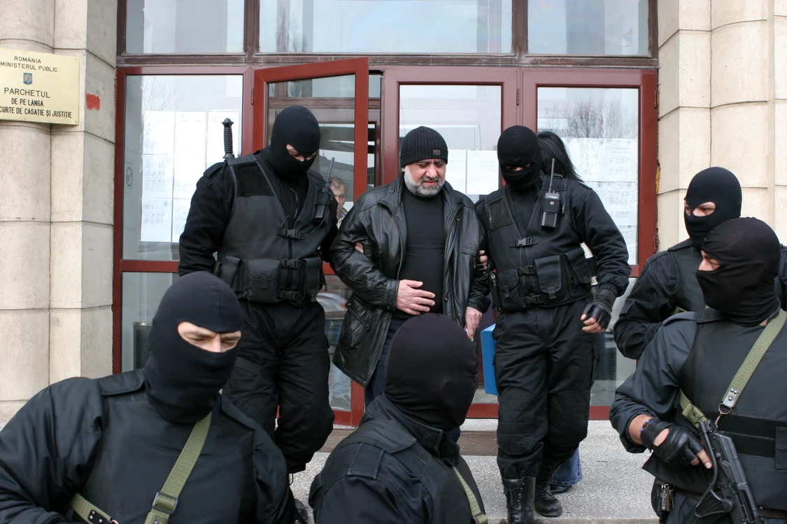 
    Omar Hayssam este cel mai păzit deținut din România  