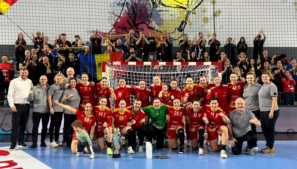 Lotul României deplasat la turneul final mondial   FOTO frh.ro
