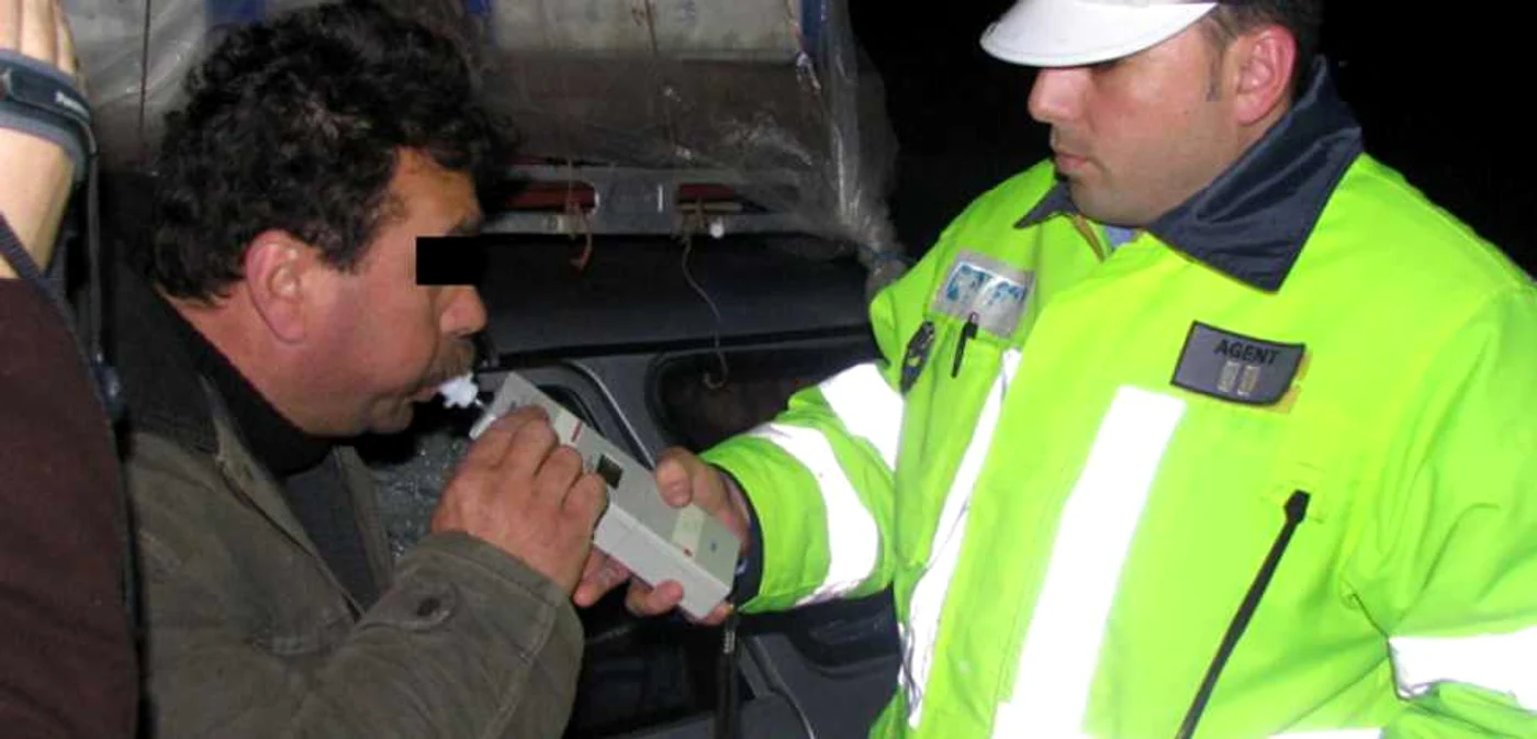 Numeroşi şoferi continuă să îşi conducă inconştient maşinile în stare de ebrietate  (FOTO: Mugurel Manea)