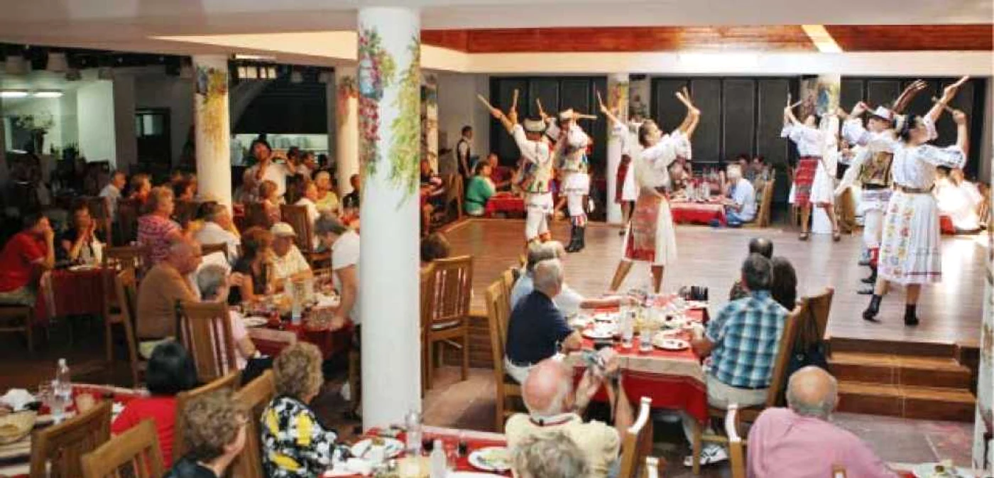 Restaurantul Nunta Zamfirei, din Eforie Nord, păstrează intactă tradiţia populară românească