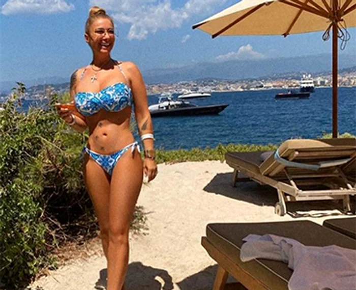 Anamaria Prodan poate poza şi acum în Revista Playboy