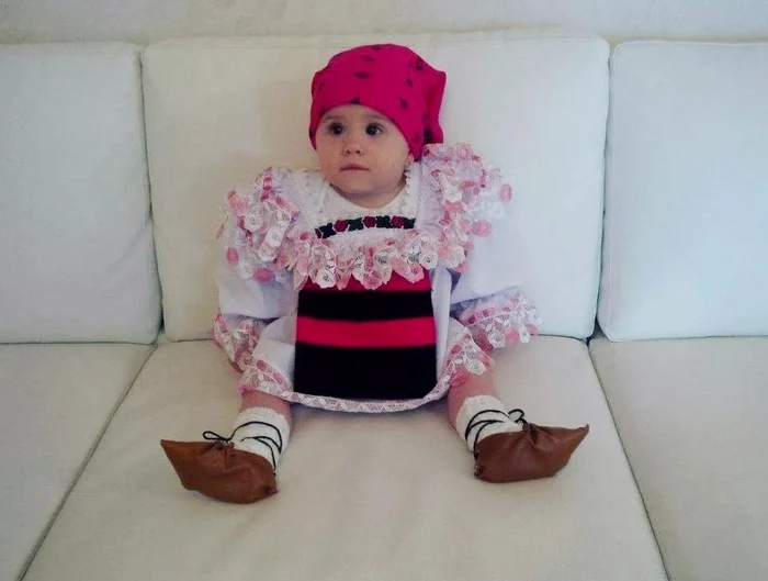 Isabela Maria, fiica Oanei Roman, la vârsta de 10 luni, de Ziua Națională / Foto: Instagram