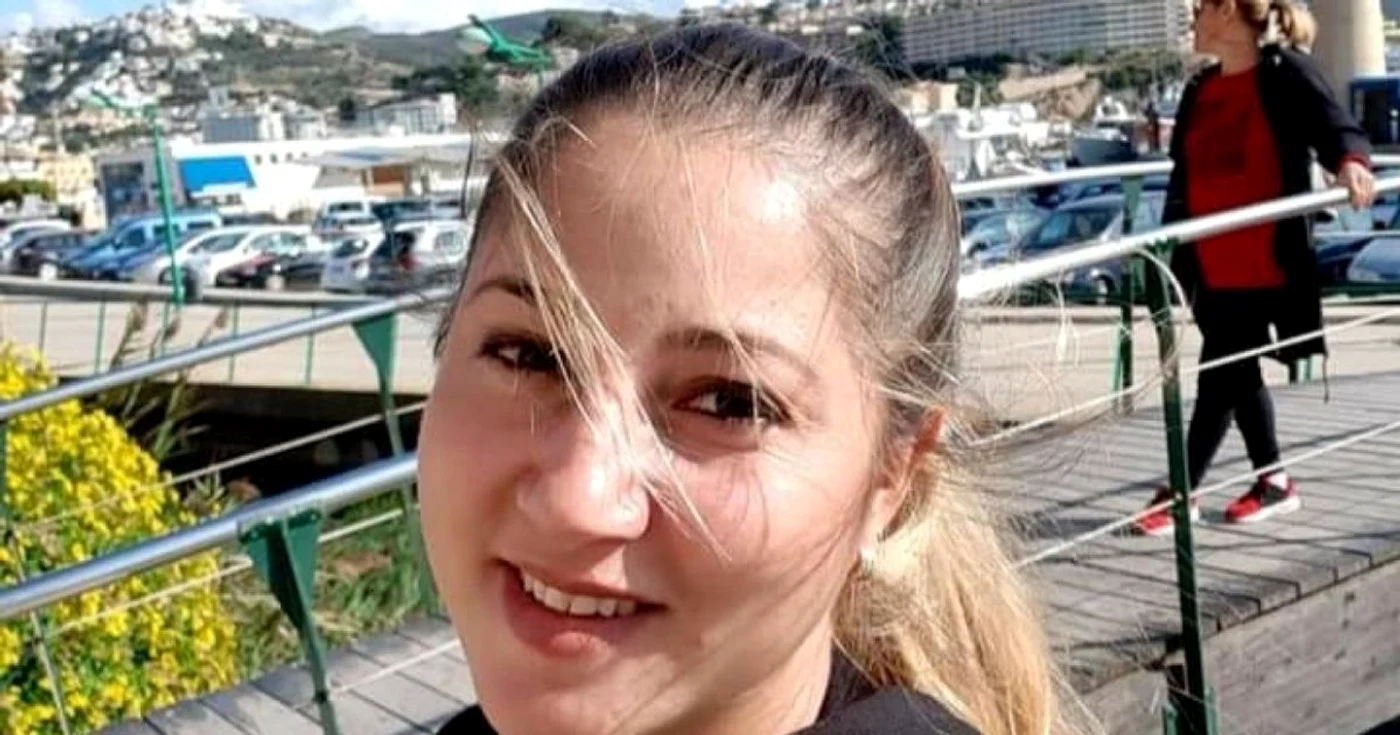 Cristina a murit la câteva ore după ce a născut un băieţel. Copilul are nevoie acum de transfer la un alt spital FOTO: Facebook: Cristina Toncu Calistru