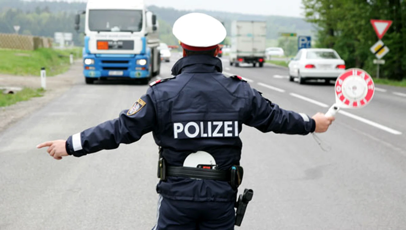 Românii au șocat polițiștii rutieri din Austria cu modul în care conducFoto: ziarulromanesc.at