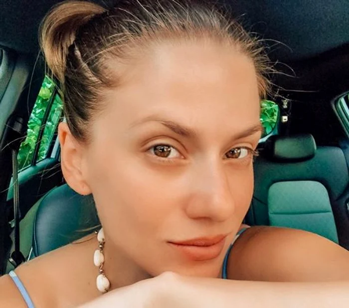 
    Așa arată mâinile lui Tily NiculaeFoto Instagram  