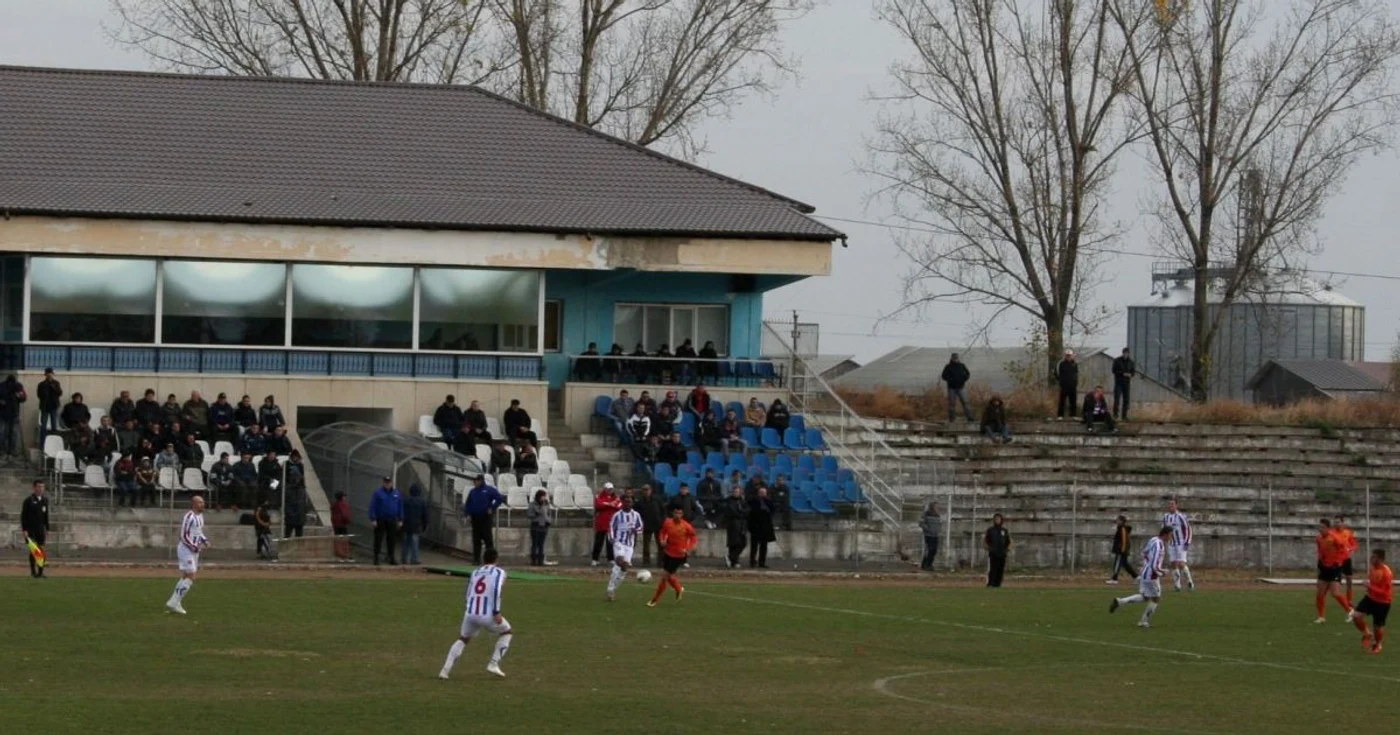 Cluburile nu vor mai plăti chirie pentru terenul de fotbal