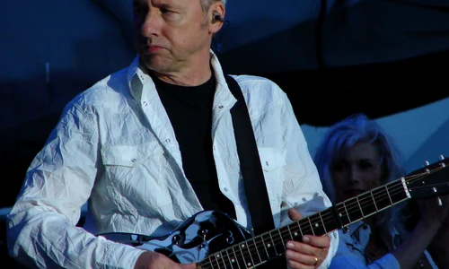 "Unele cîntece au propriile lor fantome" interviu cu Mark KNOPFLER jpeg