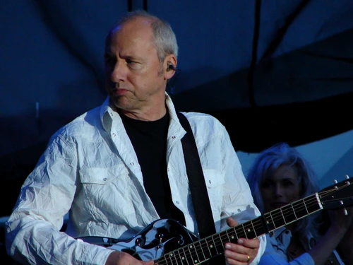 "Unele cîntece au propriile lor fantome" interviu cu Mark KNOPFLER jpeg