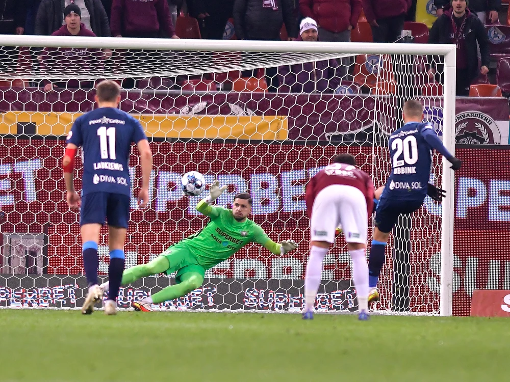 Meciul Rapid - UTA a fost unul spectaculos, cu numeroase ocazii de gol (Foto: sportpictures.eu)