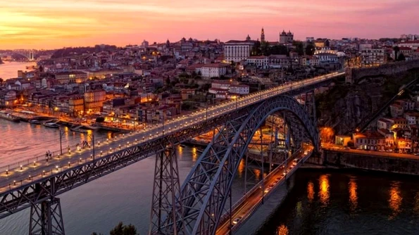 Nobilul și invincibilul oraș Porto jpeg