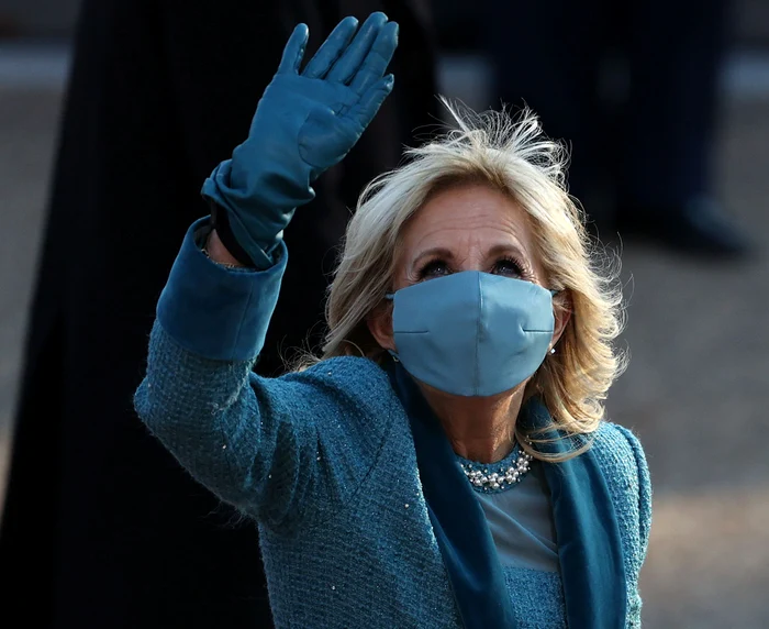 
    Jill Biden este profesoară de limba engleză și va continua să predea elevilor săi și de acum înainteSursa foto: Getty Image  