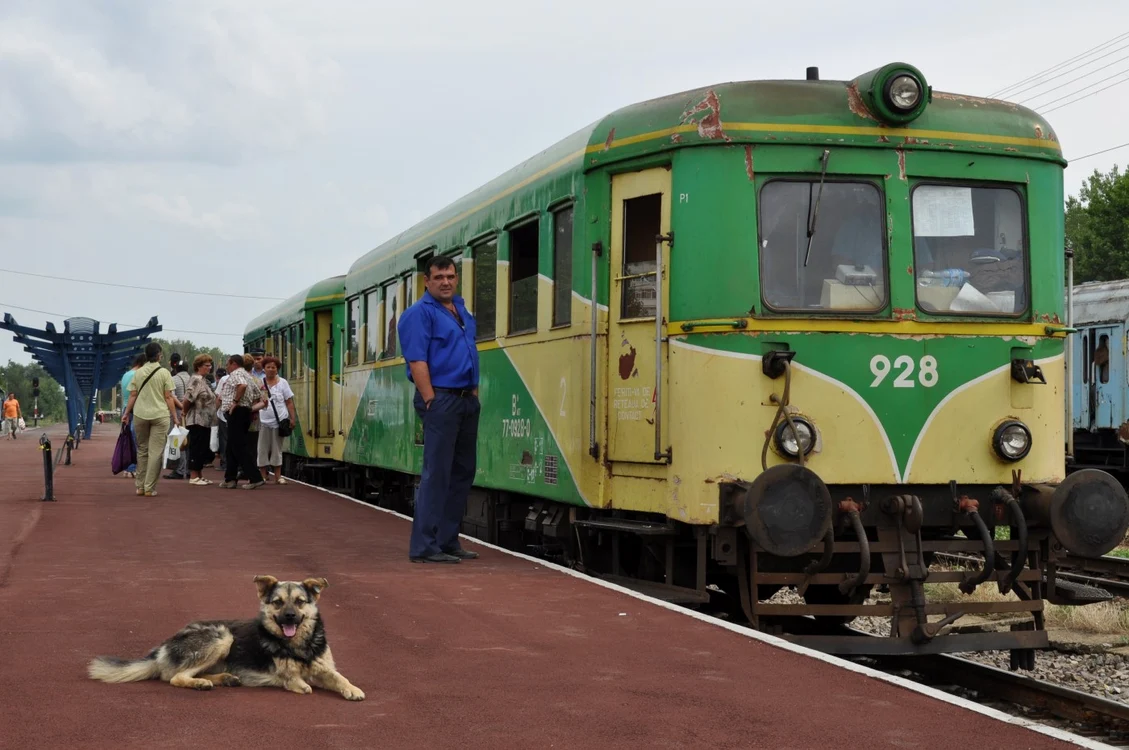 Trenul care face legătura între Slobozia şi Ploieşti FOTO: M.S.