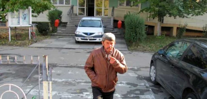 Atenţie, accesul în poliţie permis numai pe trecerea de pietoni!