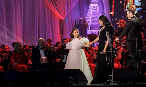PRO TV   Andra   concert Craciun cu fiica Eva jpg