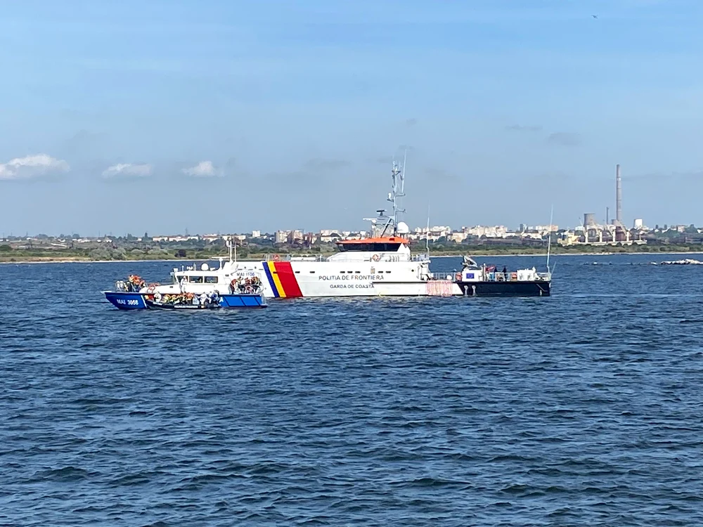 O navă a Gărzii de Coastă a intervenit de urgență