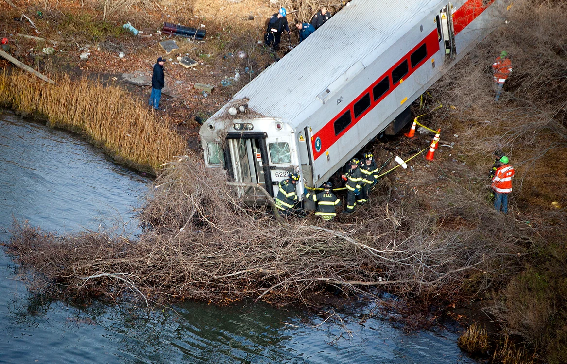 Tren deraiat in New York