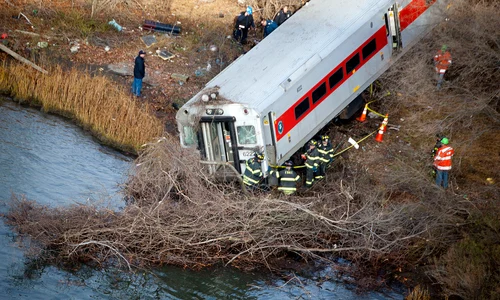 Tren deraiat in New York jpeg