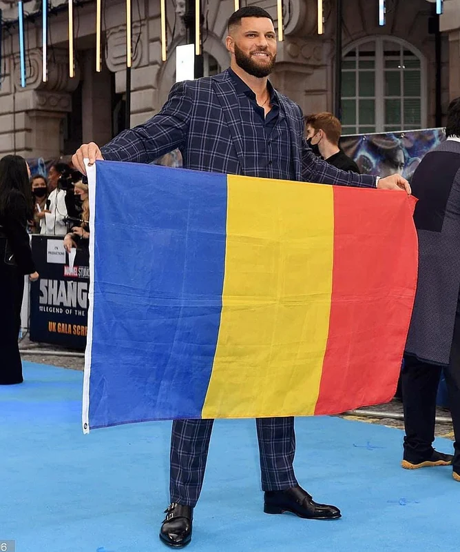 Florian Munteanu, unul dintre cei mai cunoscuți actori români pe plan internațional, revine în România după aproape nouă ani