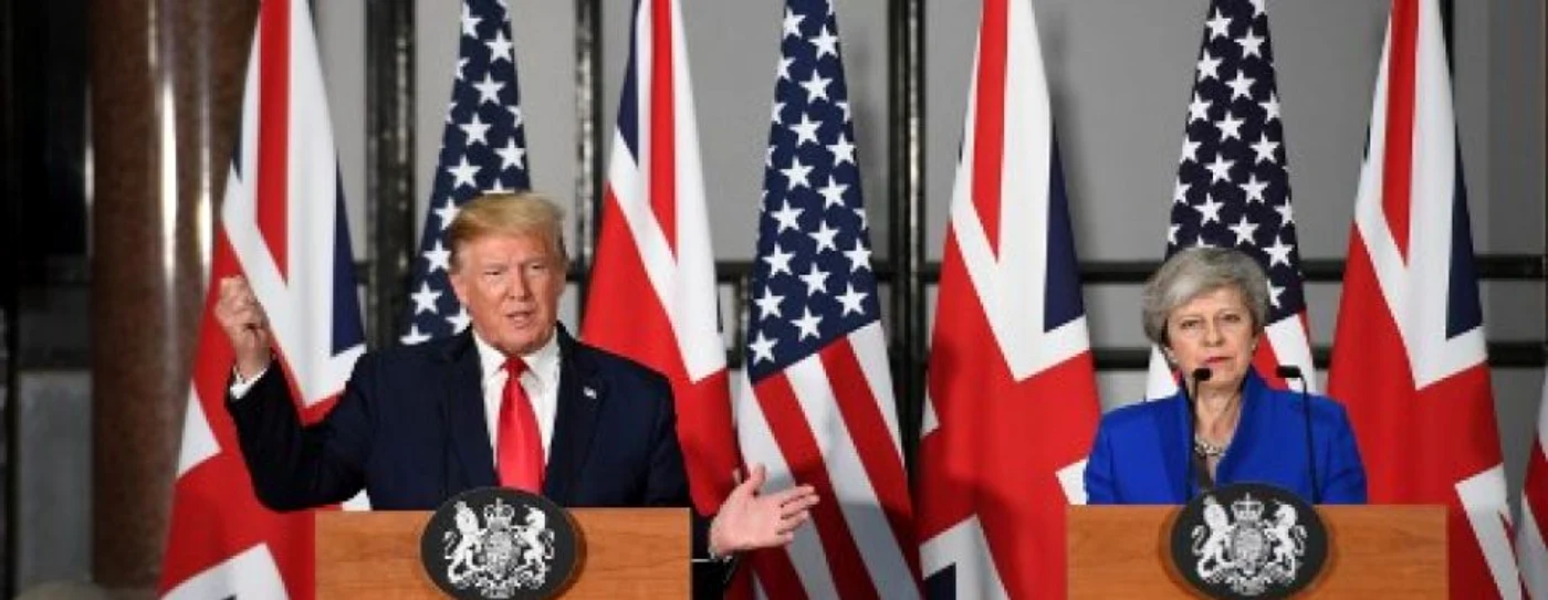 Donald Trump si Theresa May FOTO AFP