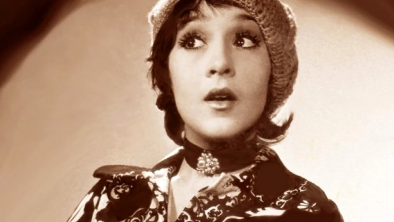 Anda Călugăreanu, una dintre cele mai carismatice artiste din perioada comunistă. Surse foto: Discosongs.ro, Arhiva TVR, Revista „Flacăra“, Cinemagia.ro