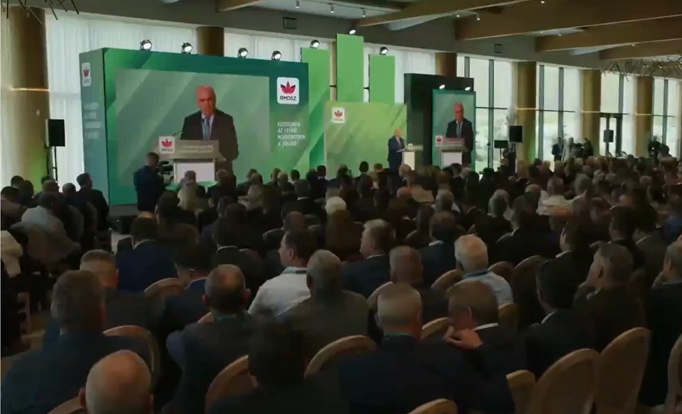 LIVE TEXT Bolojan, la Congresul UDMR: „Partidul e o punte între România și Ungaria”. Boc: „Alegerile se organizează să afle UDMR cu cine guvernează”