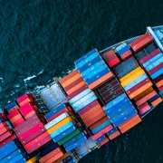 vapor nava cargo containere transport maritim shutterstock jpg