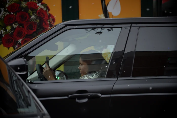 Ileana a moştenit trăsăturile superbe de la mama ei, solista Anastasia Lazariuc (66 de ani)